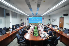 针对正在市场准入、融资支撑、立异驱动、法律